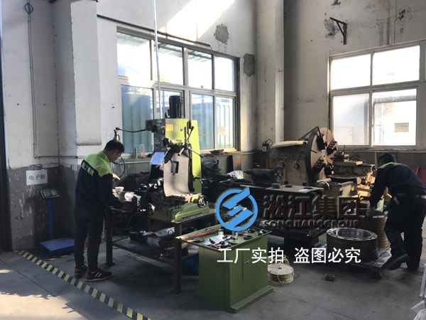 【車間*角】金屬軟管專用法蘭車床加工現(xiàn)場(chǎng) 【車間*角】金屬軟管專用法蘭車床加工現(xiàn)場(chǎng)