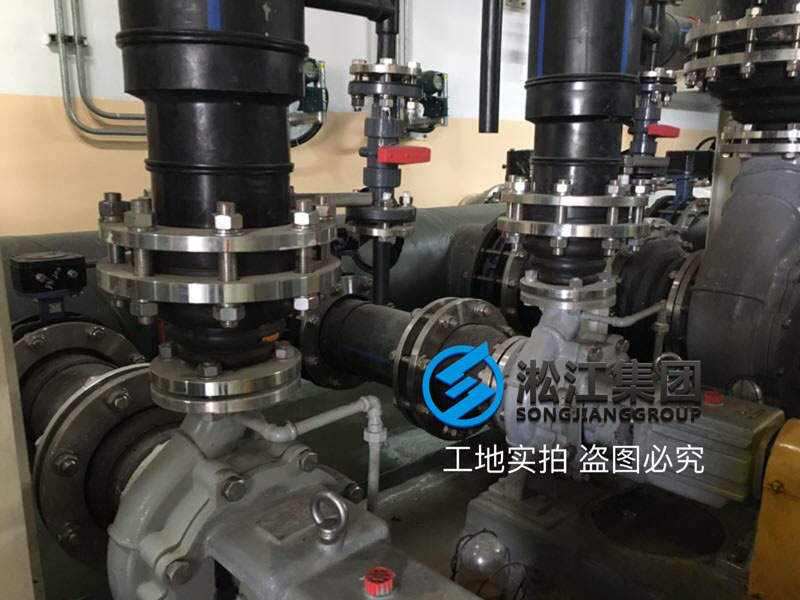 【使用現(xiàn)場】EPDM異徑橡膠接頭安裝在昆山三星機(jī)電 【使用現(xiàn)場】EPDM異徑橡膠接頭安裝在昆山三星機(jī)電
