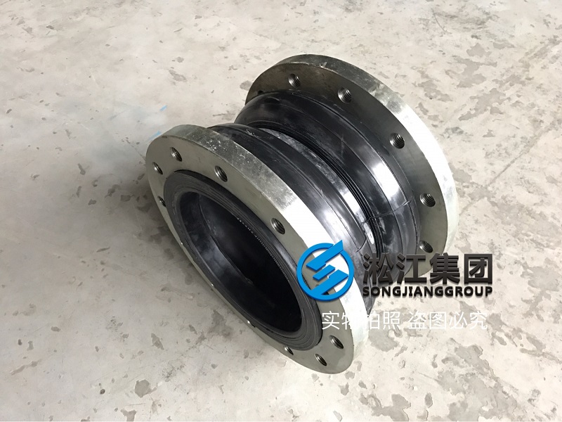 為鋼廠連鑄設備訂制的橡膠接頭準備裝機 為鋼廠連鑄設備訂制的橡膠接頭準備裝機