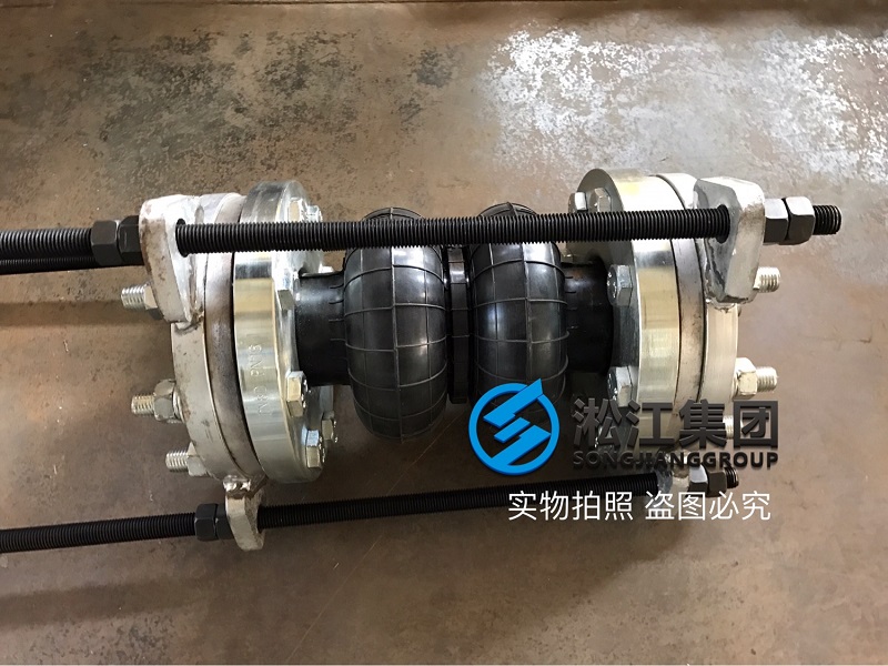 為鋼廠連鑄設備訂制的橡膠接頭準備裝機 為鋼廠連鑄設備訂制的橡膠接頭準備裝機