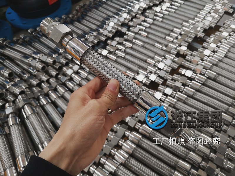 空調(diào)軟管發(fā)貨現(xiàn)場(chǎng)“小軟管大作用” 空調(diào)軟管發(fā)貨現(xiàn)場(chǎng)“小軟管大作用”