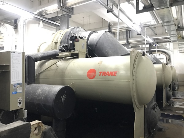 TRANE特靈冷水機(jī)組橡膠接頭現(xiàn)場(chǎng) TRANE特靈冷水機(jī)組橡膠接頭現(xiàn)場(chǎng)
